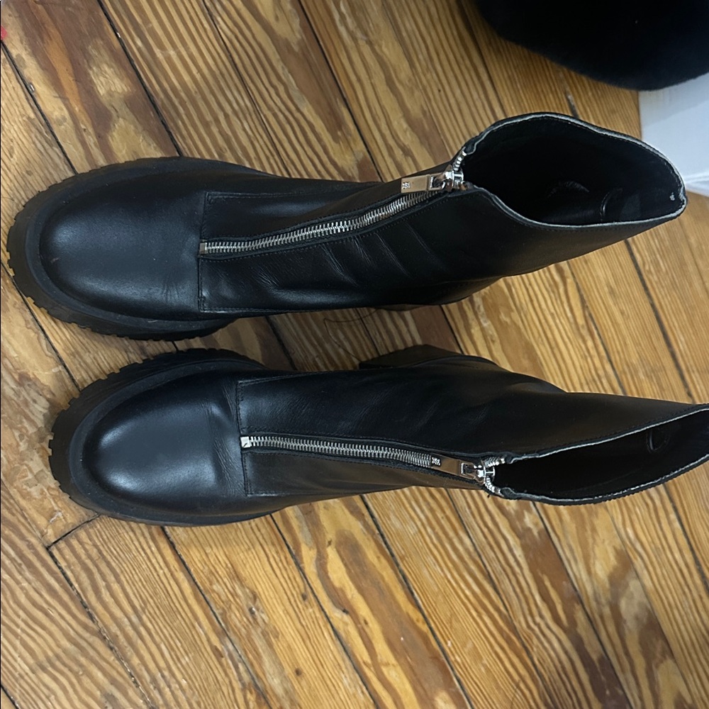 Zara Black Leather Front-Zip Chunky Heel Ankle Boots - Picture 2 of 3